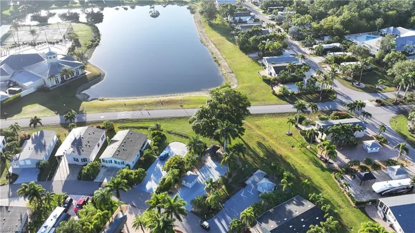 10030 Parkwood Dr, Fort Myers, Florida 33905