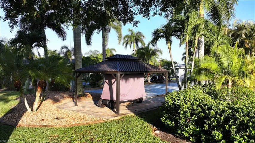 10030 Parkwood Dr, Fort Myers, Florida 33905