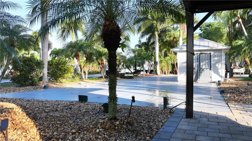 10030 Parkwood Dr, Fort Myers, Florida 33905