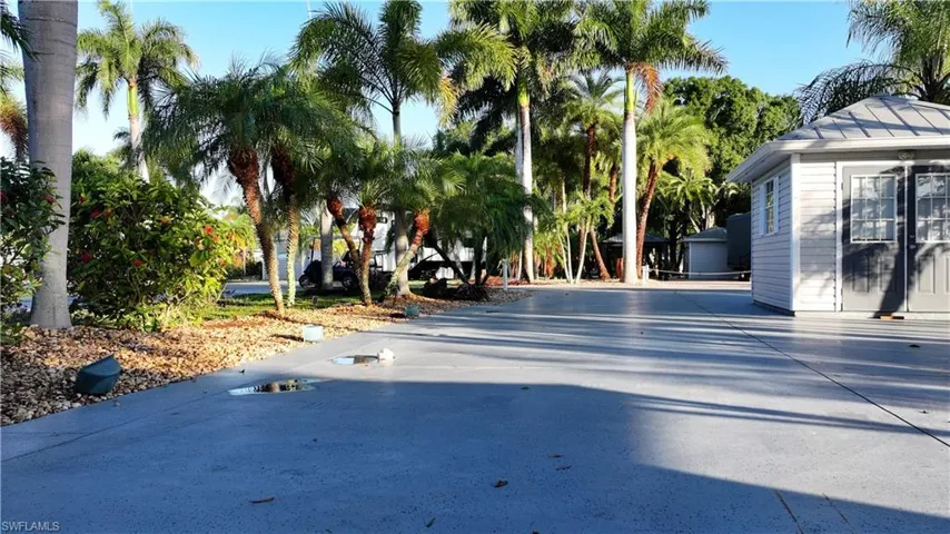 10030 Parkwood Dr, Fort Myers, Florida 33905