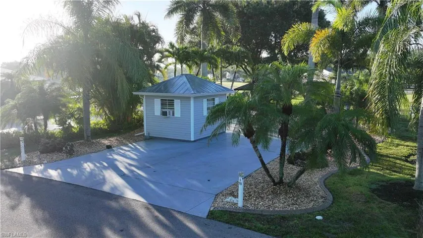 10030 Parkwood Dr, Fort Myers, Florida 33905