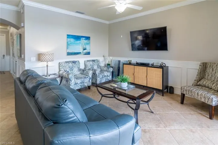 9731  Acqua  CT, Naples, FL 34113