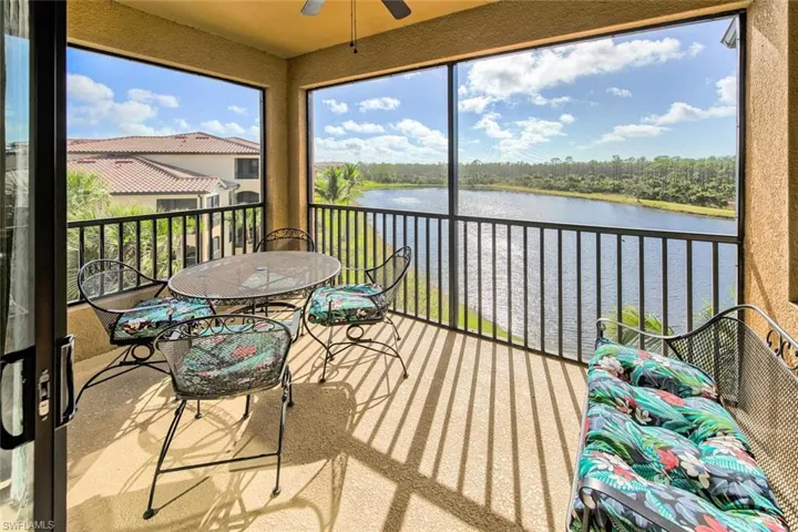 9731  Acqua  CT, Naples, FL 34113