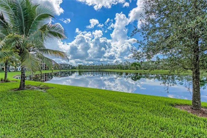 9731  Acqua  CT, Naples, FL 34113