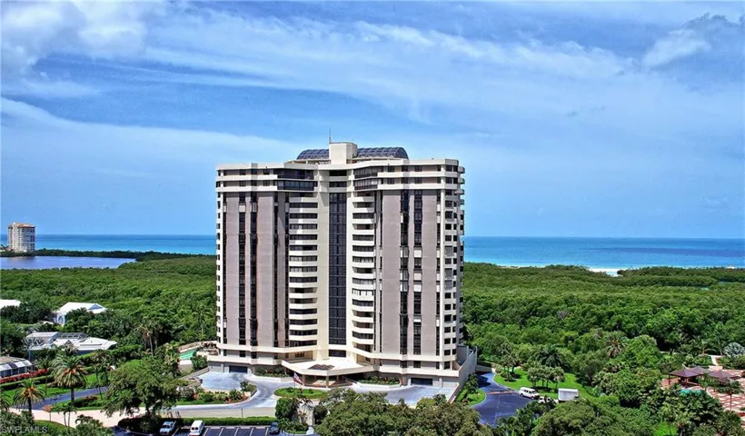 6001  Pelican Bay  BLVD, Naples, FL 34108