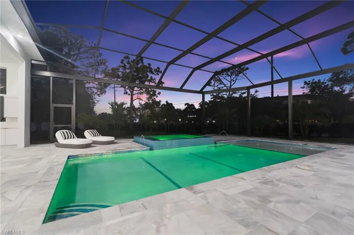 10  Caribbean  RD, Naples, FL 34108
