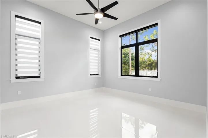10  Caribbean  RD, Naples, FL 34108