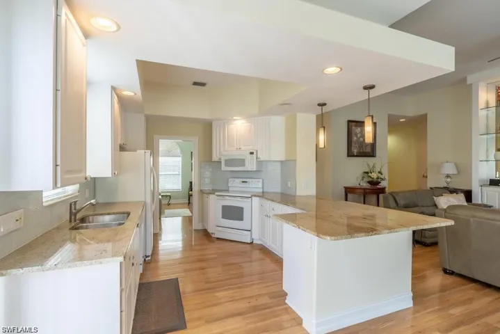 7687 Hernando Ct, Naples, Florida 34114