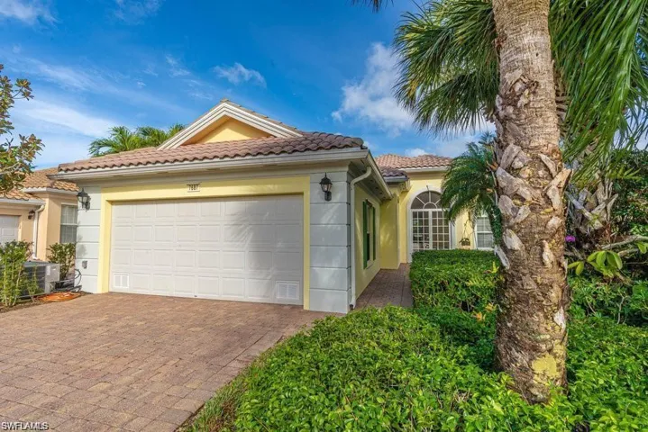 7687 Hernando Ct, Naples, Florida 34114