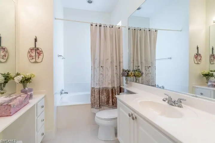 7687 Hernando Ct, Naples, Florida 34114