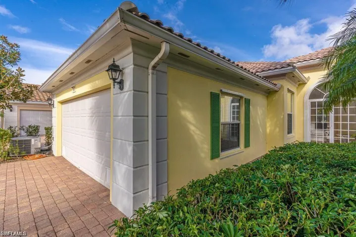 7687 Hernando Ct, Naples, Florida 34114