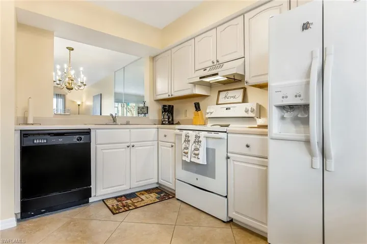 1075 Foxfire Ln 103, Naples, Florida 34104