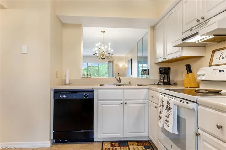 1075 Foxfire Ln 103, Naples, Florida 34104