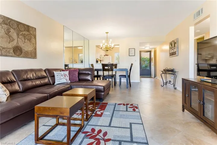 1075 Foxfire Ln 103, Naples, Florida 34104