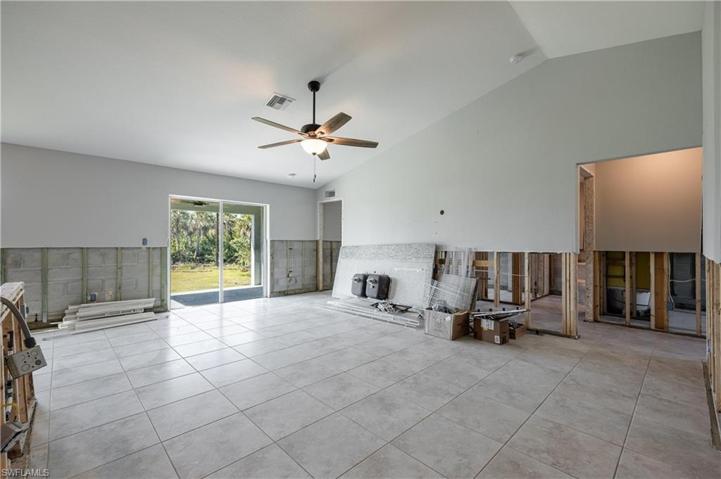 3519 Papaya ST, ST. JAMES CITY FL 33956
