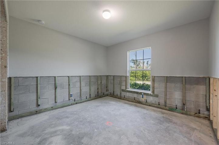 3519 Papaya ST, ST. JAMES CITY FL 33956