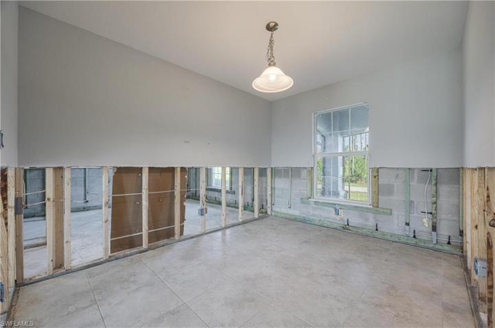 3519 Papaya ST, ST. JAMES CITY FL 33956