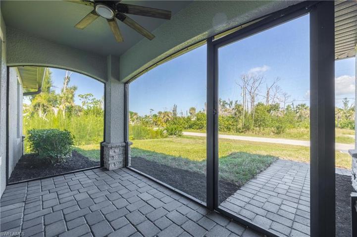 3519 Papaya ST, ST. JAMES CITY FL 33956