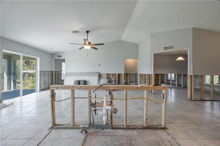 3519 Papaya ST, ST. JAMES CITY FL 33956
