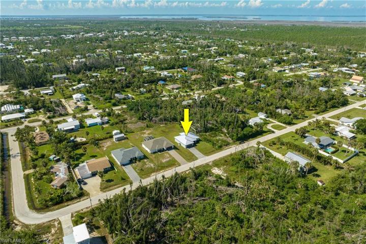 3519 Papaya ST, ST. JAMES CITY FL 33956