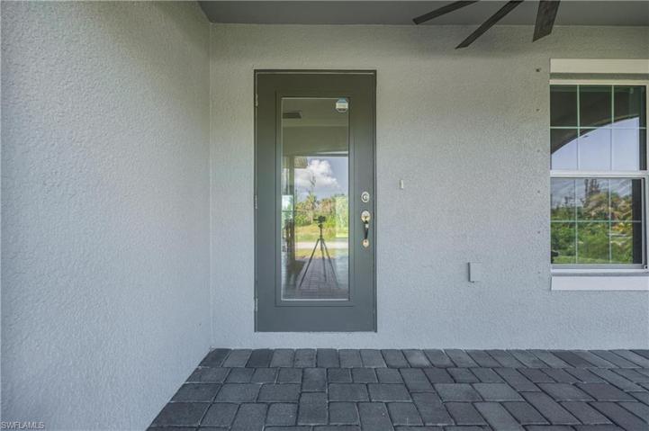 3519 Papaya ST, ST. JAMES CITY FL 33956