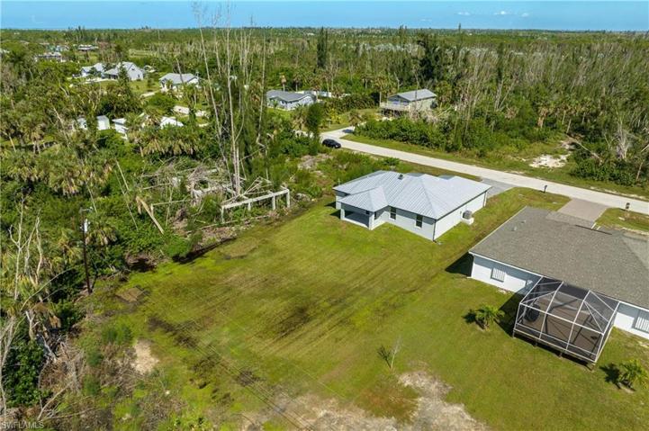 3519 Papaya ST, ST. JAMES CITY FL 33956