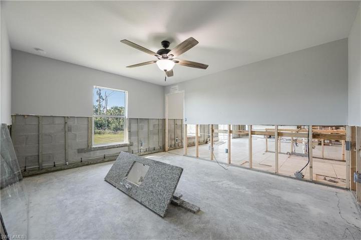 3519 Papaya ST, ST. JAMES CITY FL 33956