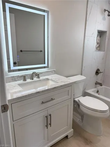 2317 Se 27th St, Cape Coral, Florida 33904