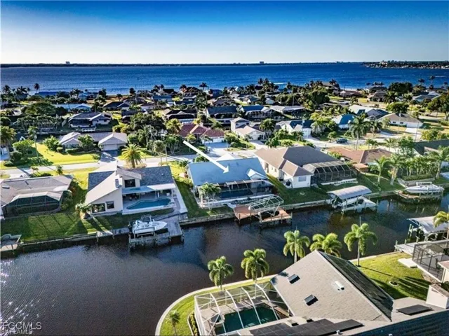 2317 Se 27th St, Cape Coral, Florida 33904