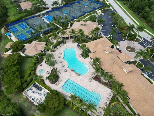 Bird's eye view of a pool area