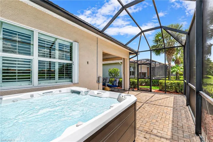 10423 Materita Dr, Fort Myers, Florida 33913