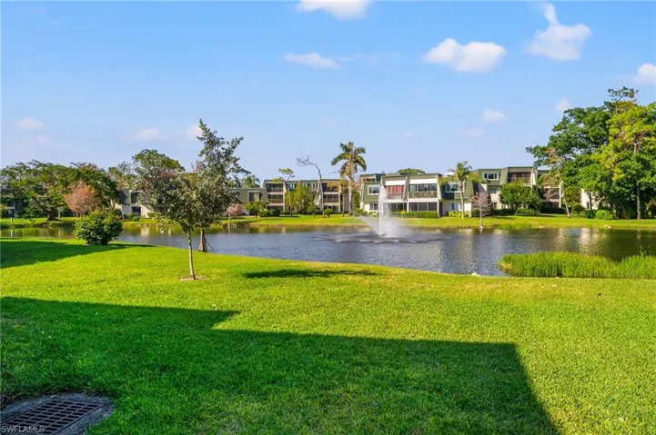 426  Meadowlark  LN, Naples, FL 34105