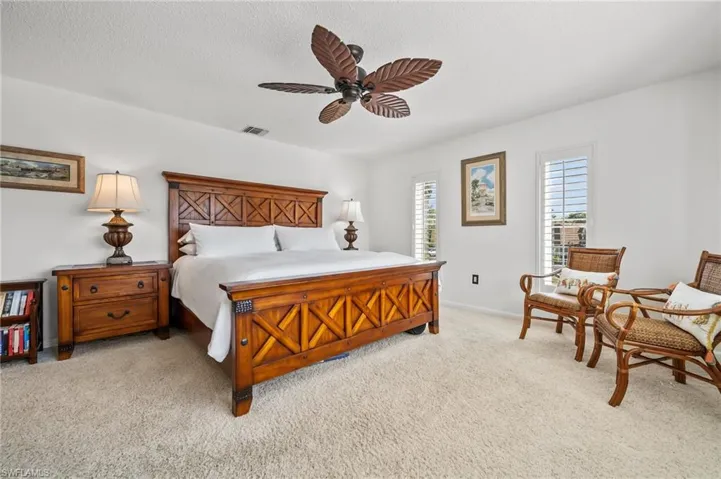 426  Meadowlark  LN, Naples, FL 34105
