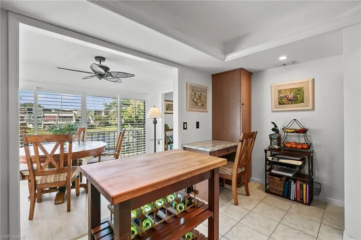 426  Meadowlark  LN, Naples, FL 34105
