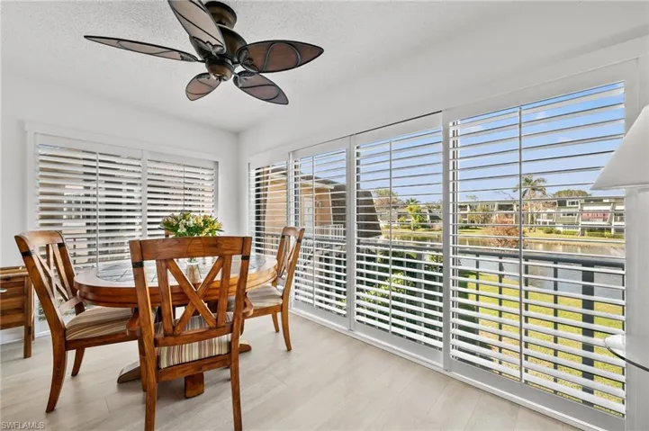 426  Meadowlark  LN, Naples, FL 34105