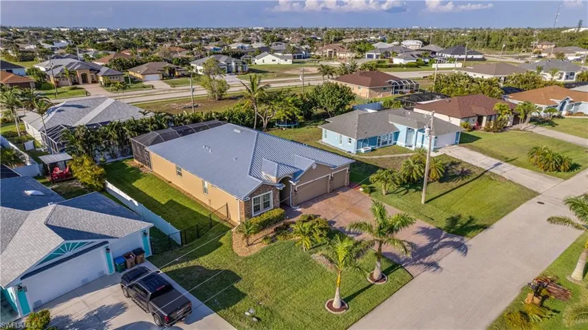 2541 SW 32nd  LN, Cape Coral, FL 33914