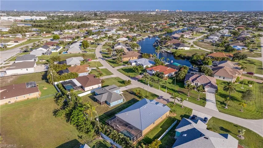 2541 SW 32nd  LN, Cape Coral, FL 33914