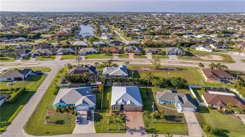 2541 SW 32nd  LN, Cape Coral, FL 33914