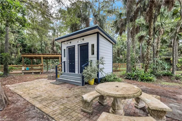 6100 Dogwood Way, Naples, Florida 34116