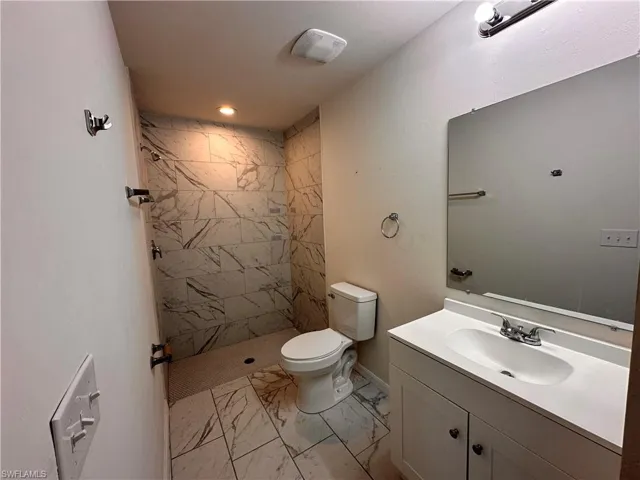 526-528 Se 4th Ter Se 4th Ter, Cape Coral, Florida 33990