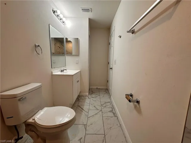 526-528 Se 4th Ter Se 4th Ter, Cape Coral, Florida 33990
