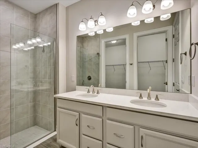 999 Enbrook Loop, Naples, Florida 34114