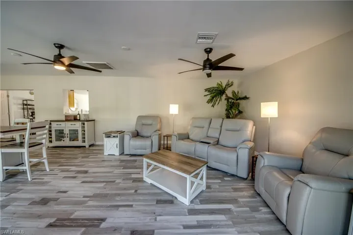 445 Donora Blvd, Fort Myers Beach, Florida 33931