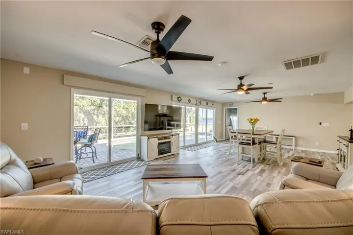 445 Donora Blvd, Fort Myers Beach, Florida 33931