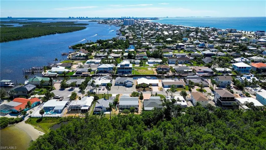 445 Donora Blvd, Fort Myers Beach, Florida 33931