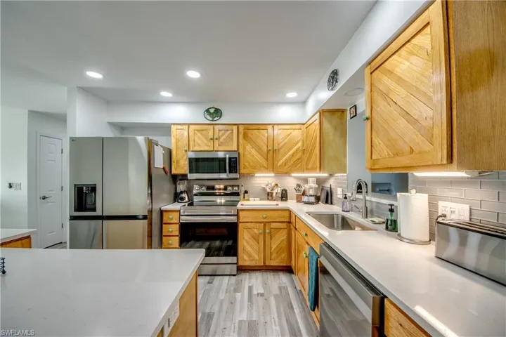 445 Donora Blvd, Fort Myers Beach, Florida 33931