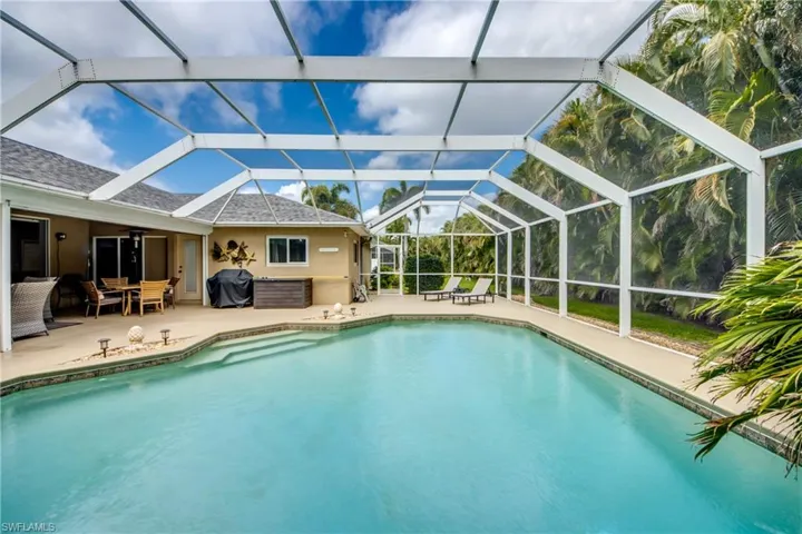 2301 Sw 28th Ln, Cape Coral, Florida 33914