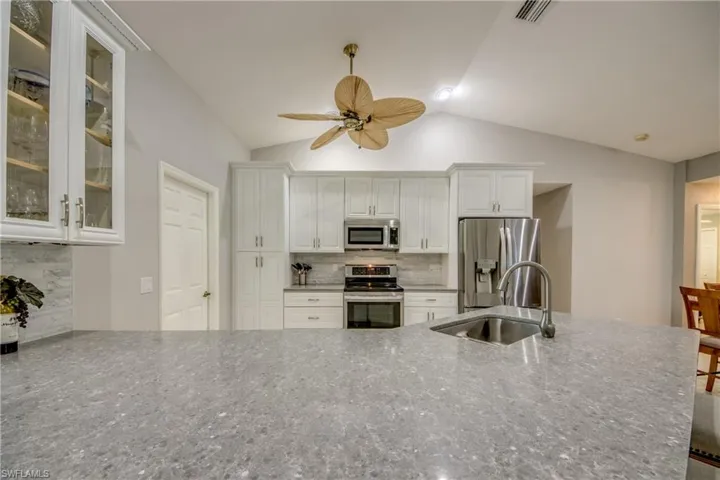 2301 Sw 28th Ln, Cape Coral, Florida 33914