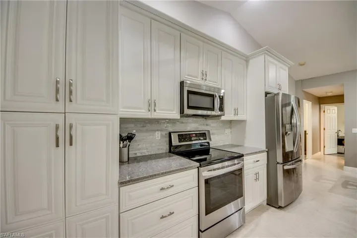 2301 Sw 28th Ln, Cape Coral, Florida 33914