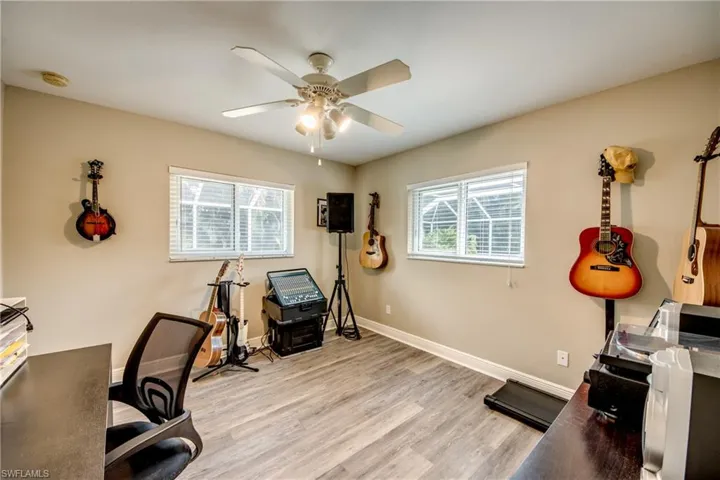 2301 Sw 28th Ln, Cape Coral, Florida 33914